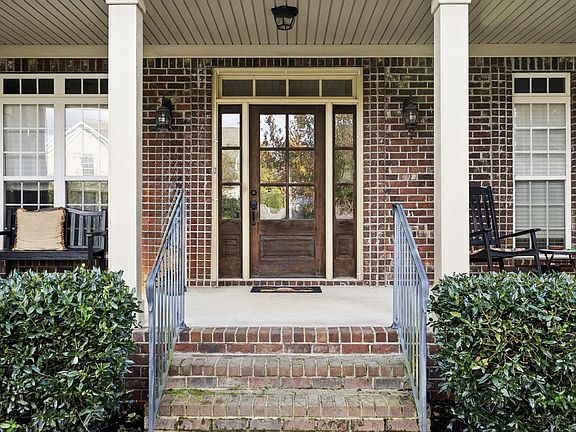 4th image of 3103 Sakari Cir