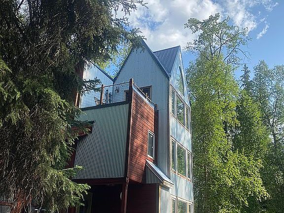 2nd image of 829 Alice Rd