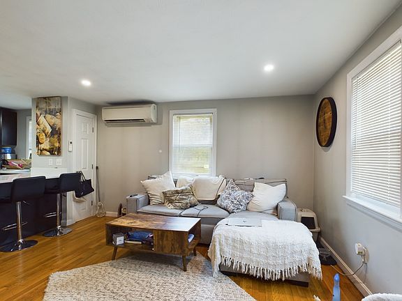 4th image of 3 Sagamore Ave #1R