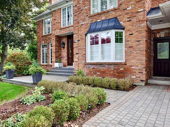 2nd image of 1379 Meadow Green Ct