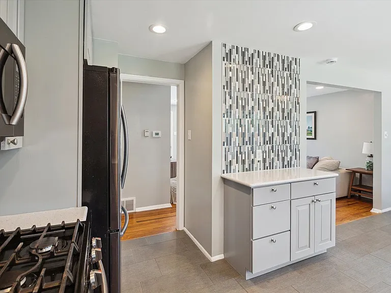 269 Beryl Way — Photo 15