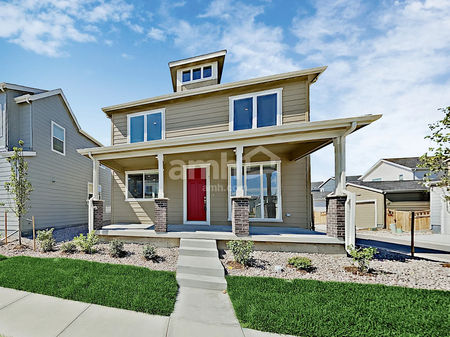 3 bed, 2.5 bath, 1719 sqft, $2,790 — Photo 1