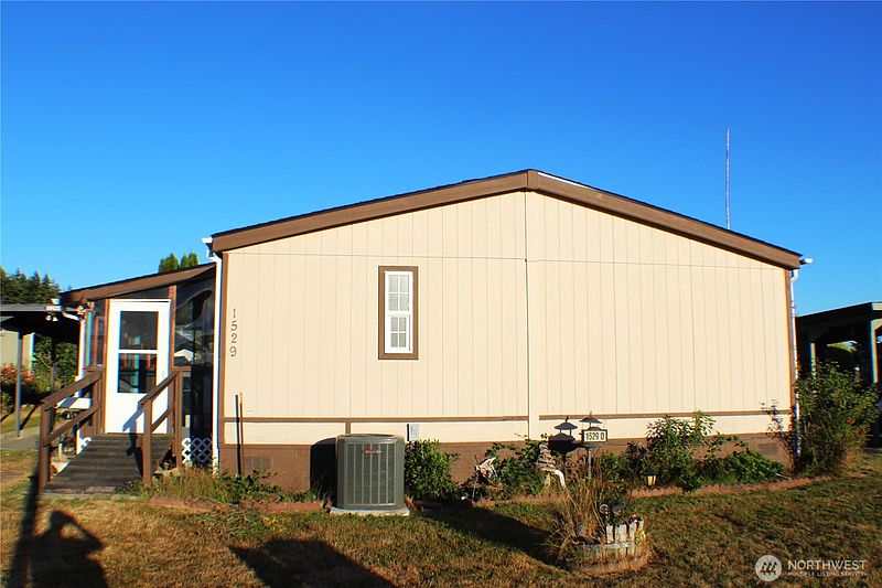 2nd image of 1529 Bishop Rd. #D