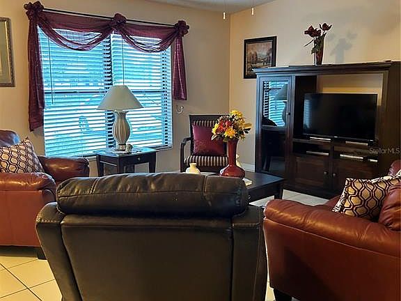 4th image of 1448 E Normandy Blvd