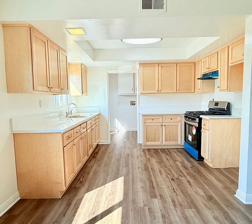1st image of 4372 W 133rd St APT A
