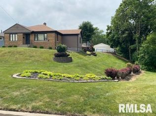 1829 33rd St, Moline, IL 61265