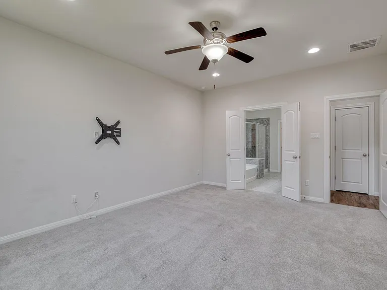 17204 Calipatria Ln — Photo 11