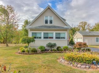 37093 Giles Rd, Grafton, OH 44044