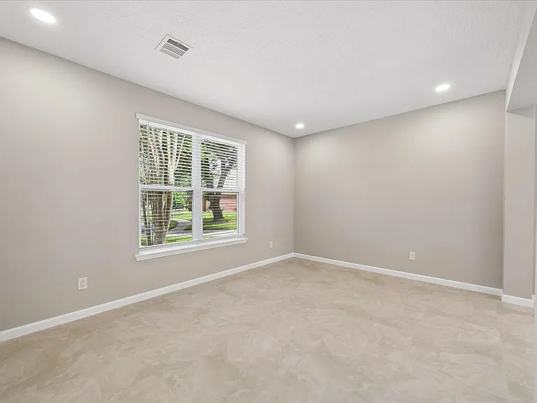 1306 Hunter Wood Dr — Photo 25