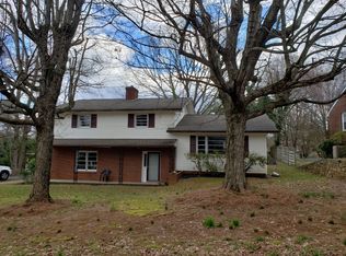 1501 Drumcliffe Rd, Winston Salem, NC 27103