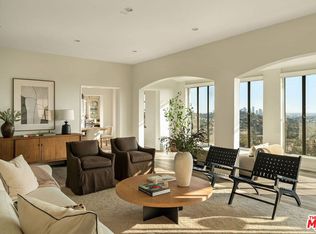 3743 Amesbury Rd, Los Angeles, CA 90027