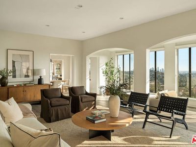 3743 Amesbury Rd, Los Angeles, CA, 90027