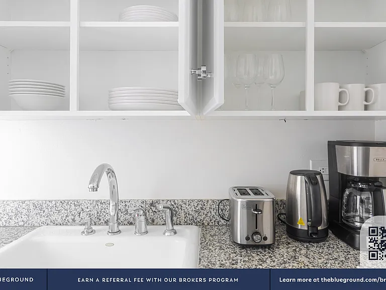 255 W 94th St #10C — Photo 9