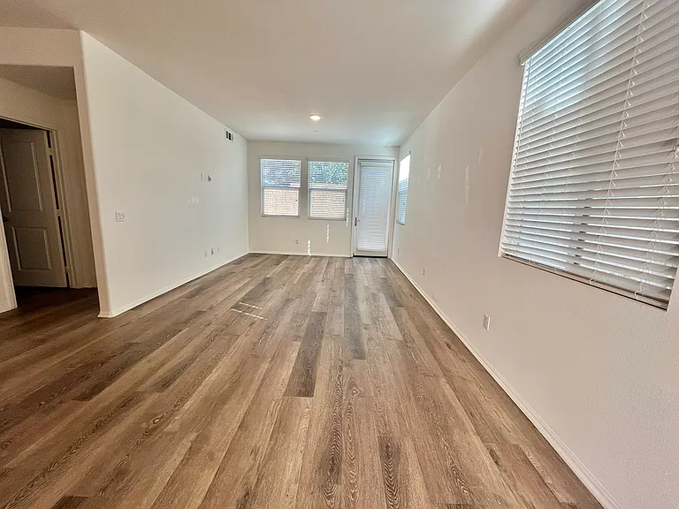 7805 Marbil Ln — Photo 13