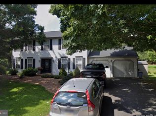214 Springlawn Dr, Lancaster, PA 17601