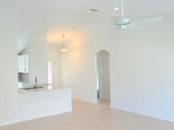 3rd image of 40 Butternut Dr