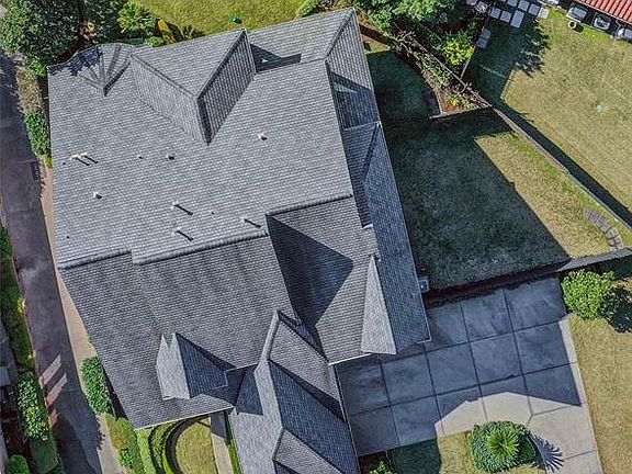 5th image of 12003 Legend Manor Dr