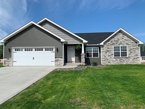 2nd image of 137 Diamond Ln