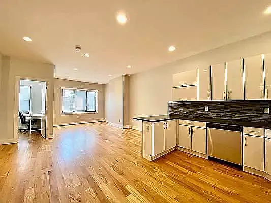 Rented by GROOME REALTY LLC | media 22