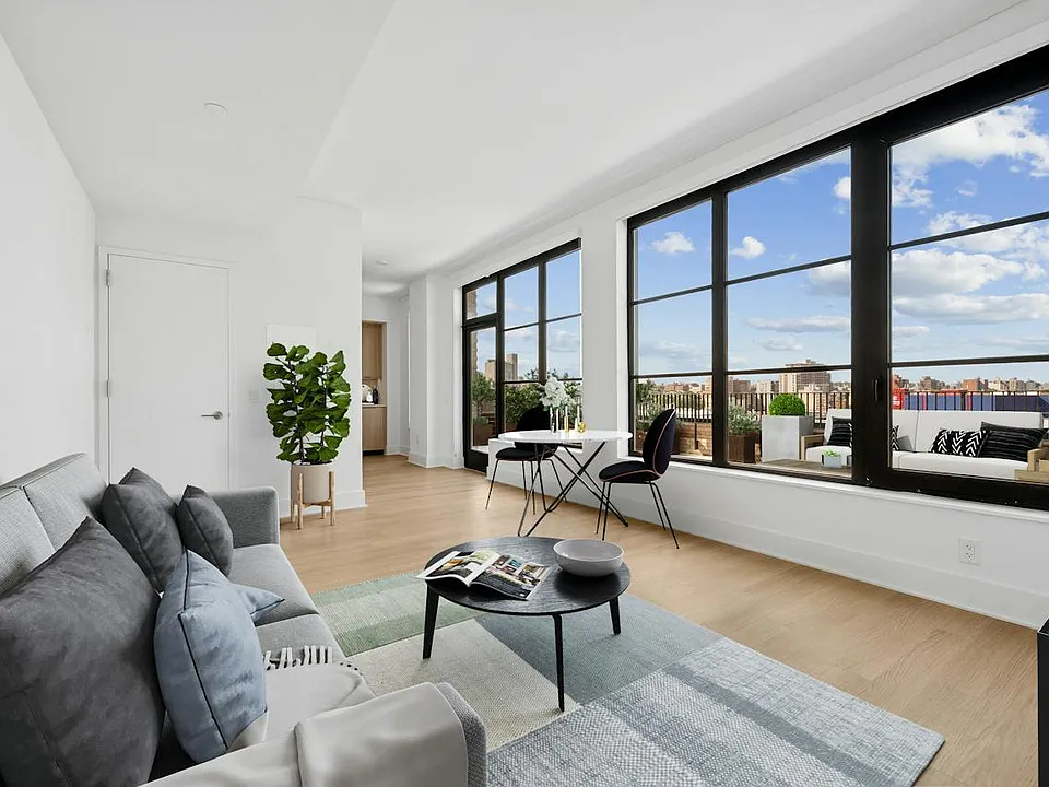 499 President St #821