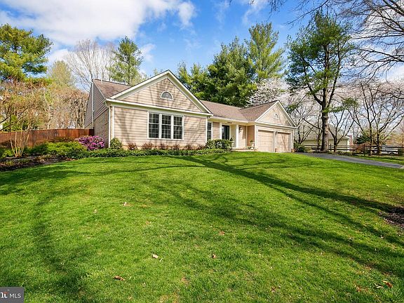 2nd image of 12016 Trailridge Dr