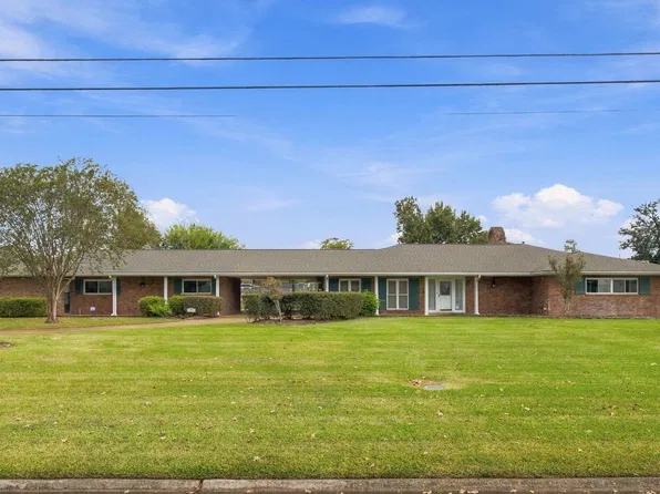900 Bayou Oak Ln, Lake Charles, LA 70605