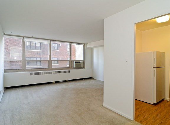 5th image of 3950 N Lake Shore Dr APT 329E
