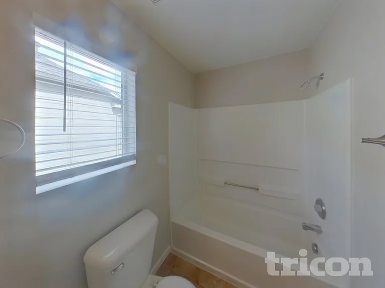 2434 Saint Paul Dr — Photo 7