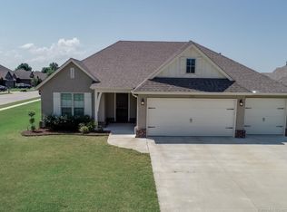2701 W Kingsport St, Broken Arrow, OK 74011