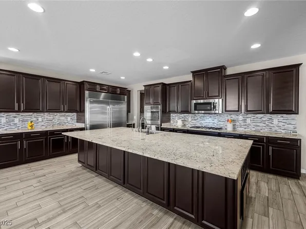 3428 Royal Calloway Ave, Las Vegas, NV 89141