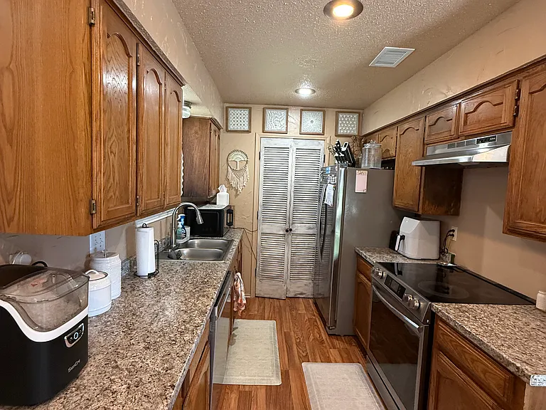 7621 Echo Hill Dr — Photo 6
