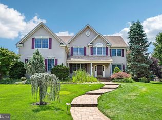 28 Castleton Ln, Moorestown, NJ 08057