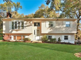 2 Chaparral Rd, Nanuet, NY 10954