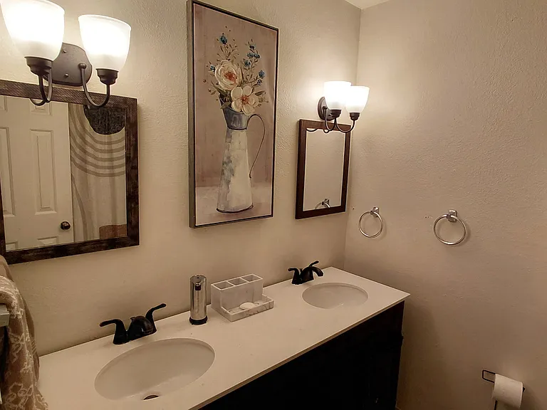 3004 S Cathay Cir — Photo 7