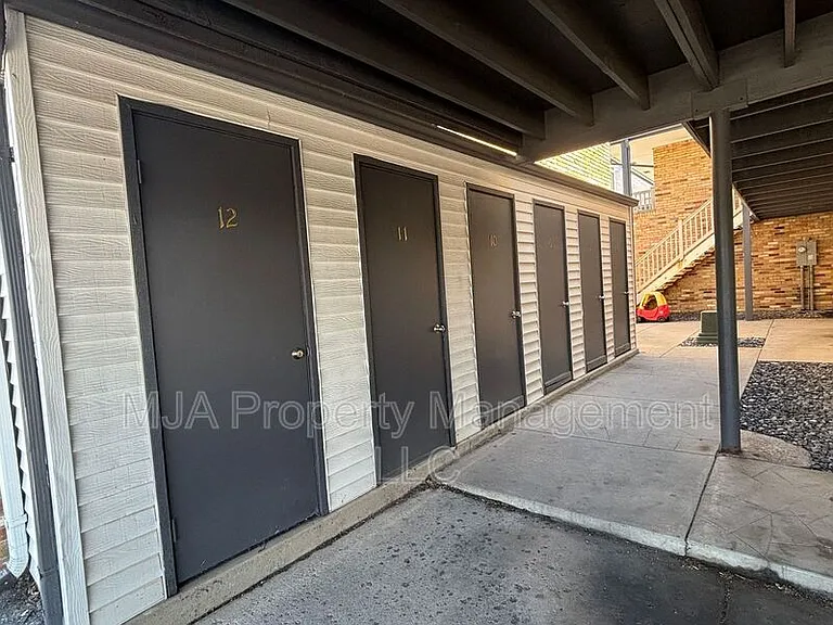 1165 Edgewood Dr #7 — Photo 8