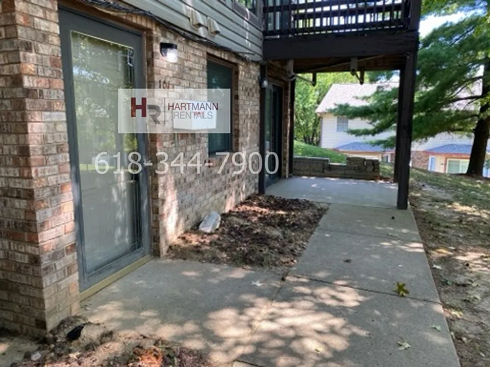 101 Sandridge Dr
