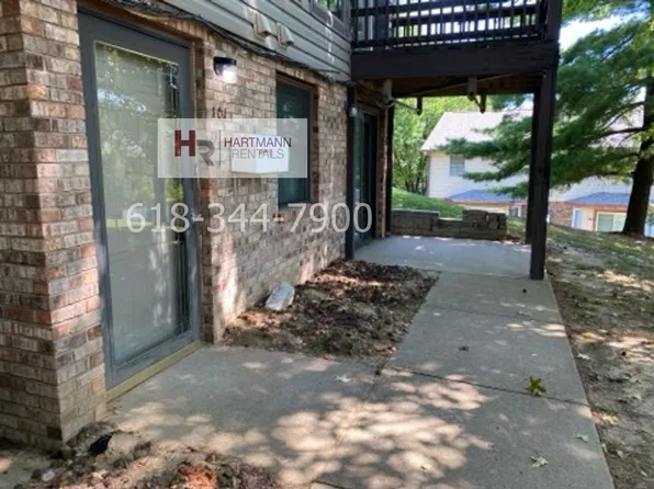 101 Sandridge Dr, Collinsville, IL 62234