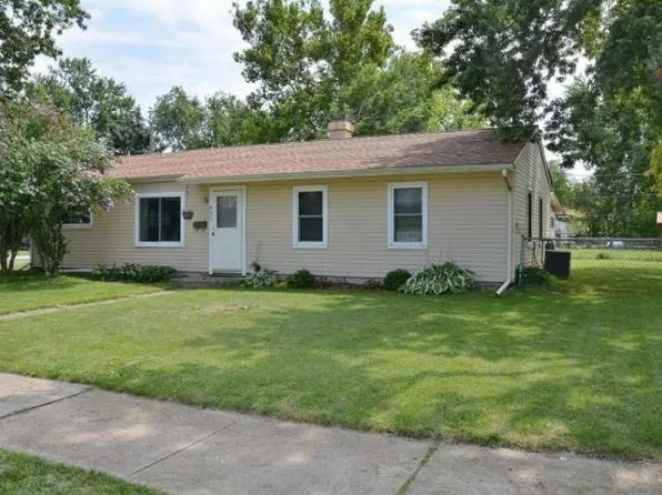 43 Arlington Dr, Romeoville, IL 60446