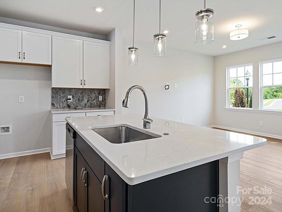 4th image of 5706 Clear Creek Ln