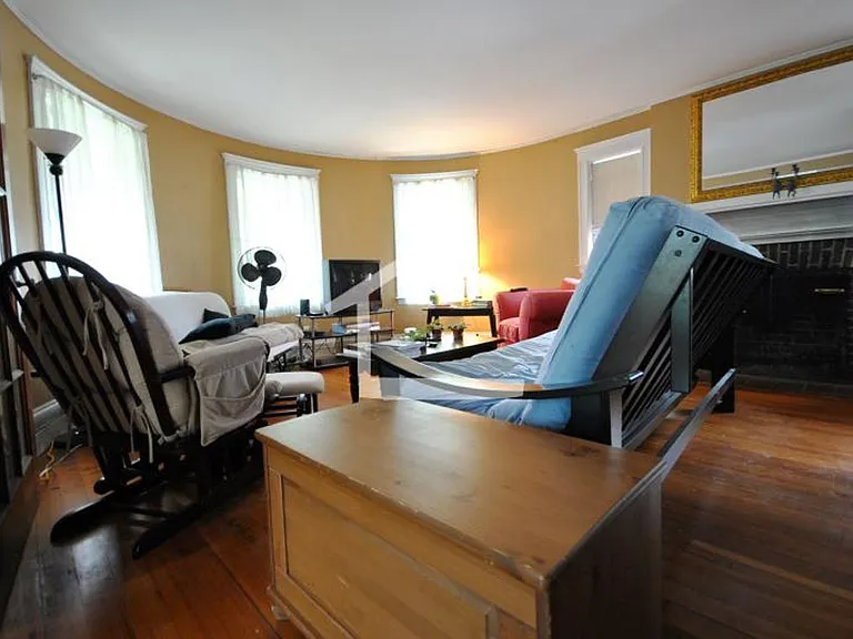 11 Burton St #9 — Photo 1