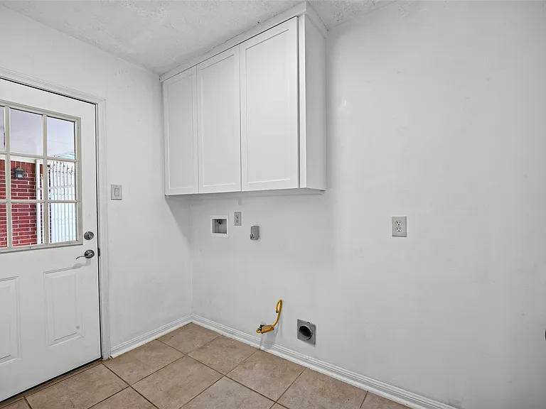 3910 Chile Dr — Photo 18