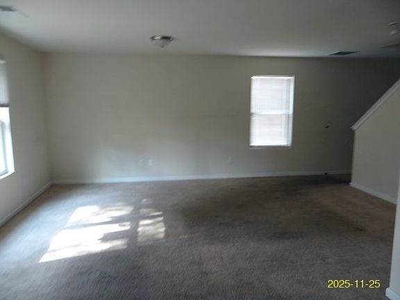 4th image of 5 Willow Branch Dr