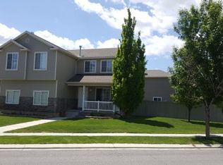 3726 E Navajo Dr, Eagle Mountain, UT 84005