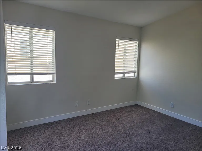 8428 Oyster Dr — Photo 18