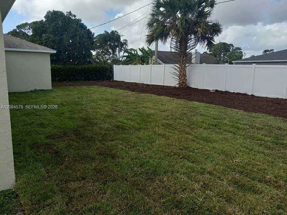 Port St Lucie Section 7 — Photo 2