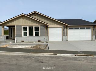 733 S Perry Ave, East Wenatchee, WA 98802
