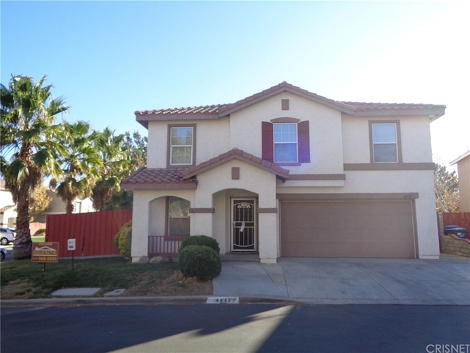 1st image of 40427 Maravilla Dr