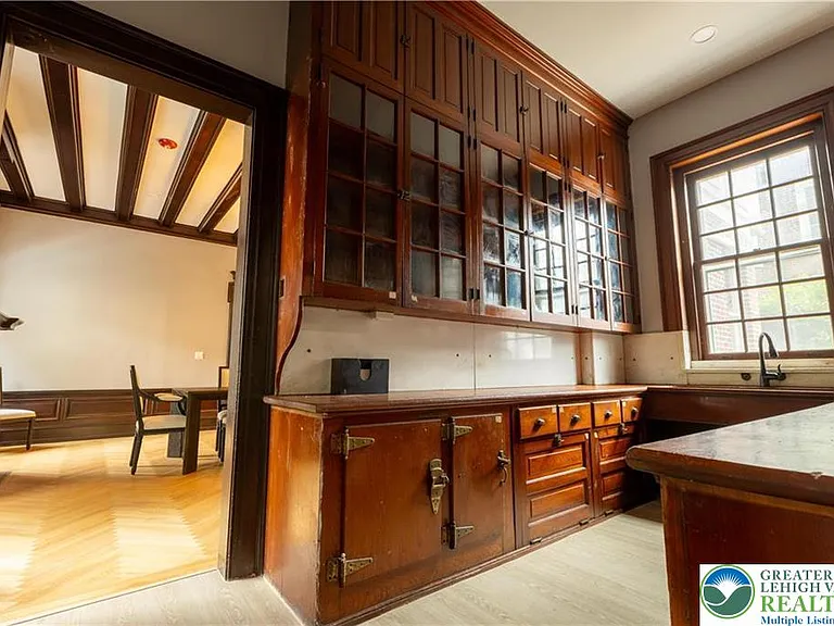 214 Spring Garden St #2B — Photo 32