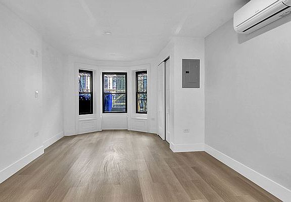 5th image of 21 Polhemus Pl #1B