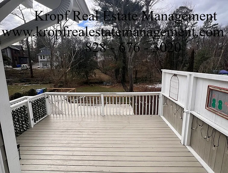 138 Murdock Ave — Photo 27